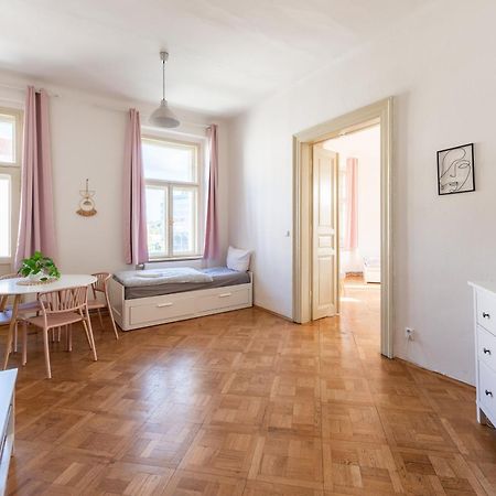 Tesnov Residence Apartments Prága Kültér fotó