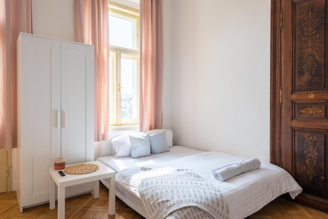 Tesnov Residence Apartments Prága Kültér fotó