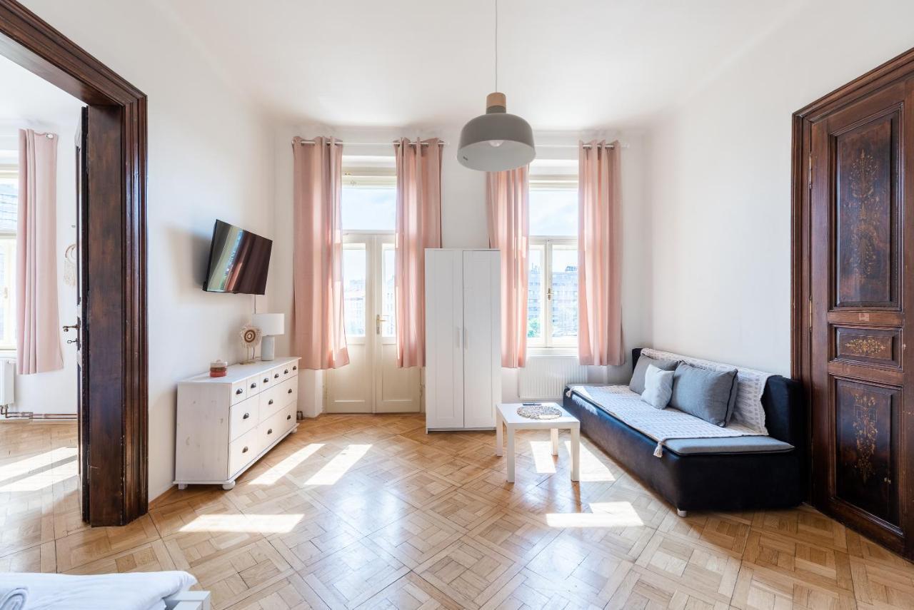 Tesnov Residence Apartments Prága Kültér fotó